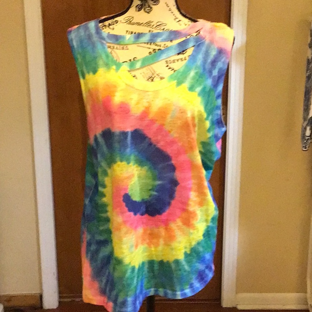 EUC Super Cute & Comfy Tie Dyed Sleeveless Top brought from Boutique
